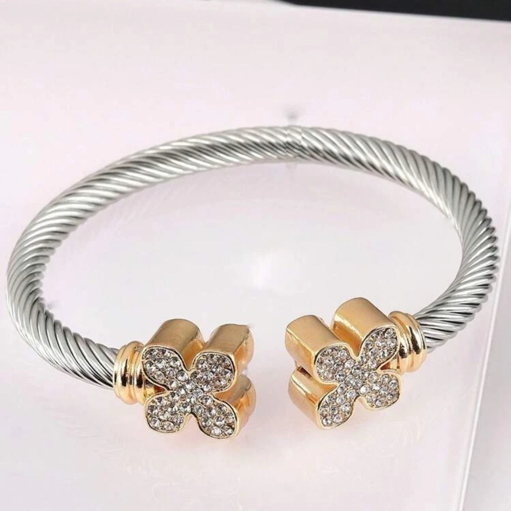 TURQUOISE BRACELET